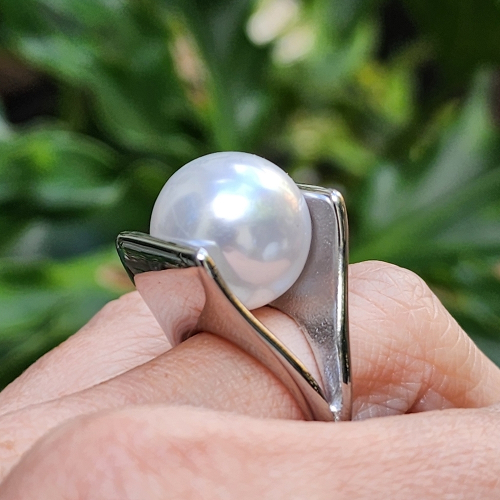 Cult Gaia Jewelry White Rhodium Gold Plated Ring Large Faux White Pearl - Picture 4 of 10